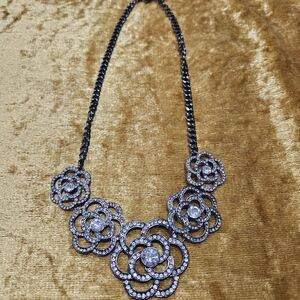 Elegant Silver Floral Necklace